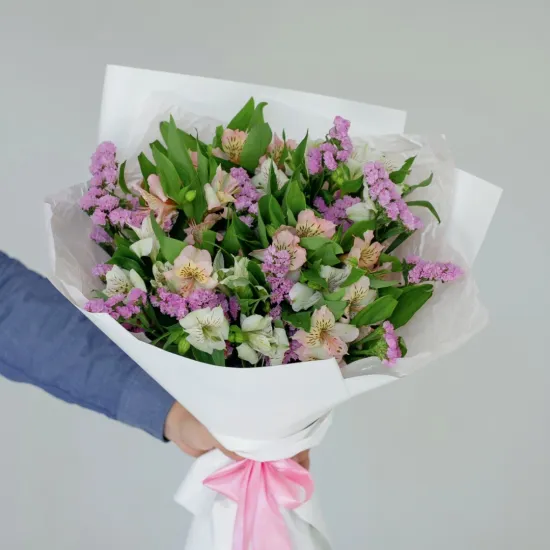 Кимберли от интернет-магазина цветов в 