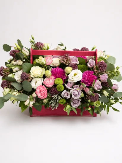 Нежная цветочная композиция от интернет-магазина цветов в 