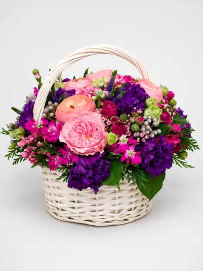 Изысканная корзинка цветов от интернет-магазина цветов в 