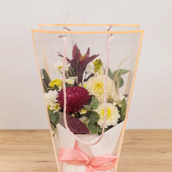 Нежность в прозрачном боксе от интернет-магазина цветов в 