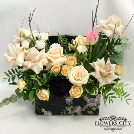 Сундук с розами от интернет-магазина цветов в 