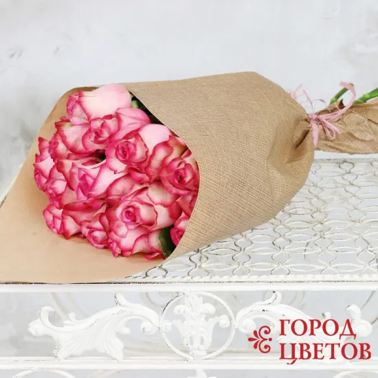 15 розовых роз в крафте от интернет-магазина цветов в 