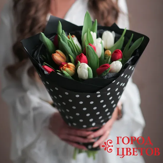 Микс в черном от интернет-магазина цветов в 