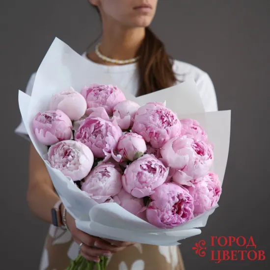 15 розовых пионов Sarah Bernhardt от интернет-магазина цветов в 